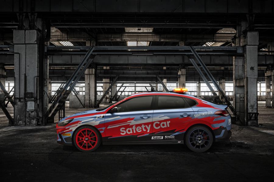  Hyundai i30 Fastback N SBK Safety Car (PD) 2019 года  (фото 3 из 3)